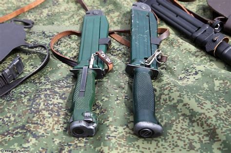 Нож разведчика специальный НРС 6П25 и нож разведчика НР-2 (NRS 6P25 ...