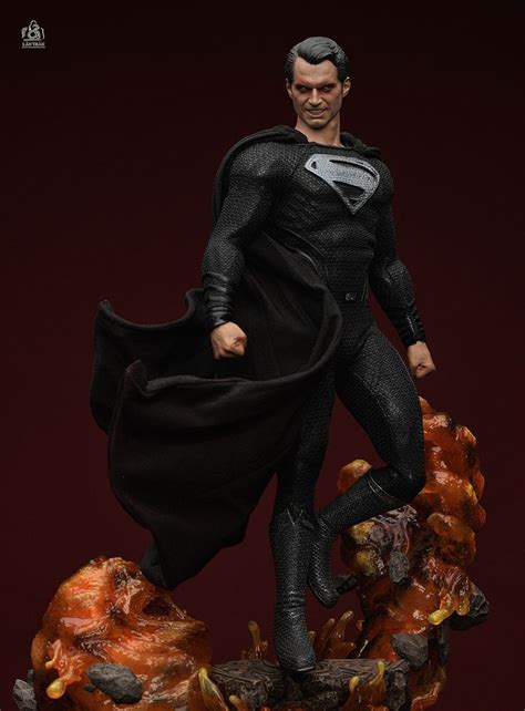 Superman Action Figure | Hot Toys Collection
