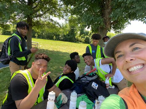 Learning & Service Week at Anacostia High School - Casey Trees