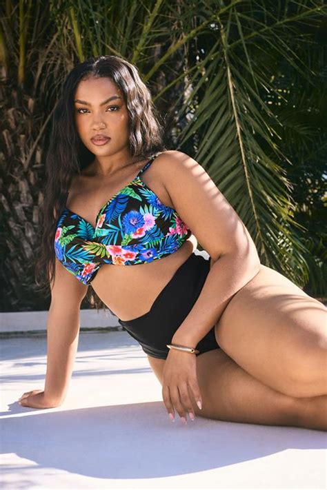 Yours Plus Size Black Tropical Floral Print Underwired Bikini Top Yours Clothing