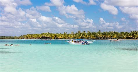 Saona Island Tour with Lunch and Glass-Bottom Boat | musement
