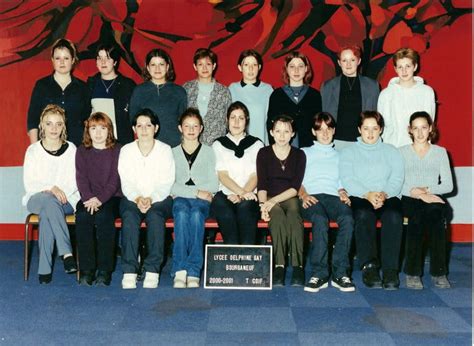Photo de classe Terminale coiffure de 2001 Lycée Professionnel Delphine Gay Copains d avant