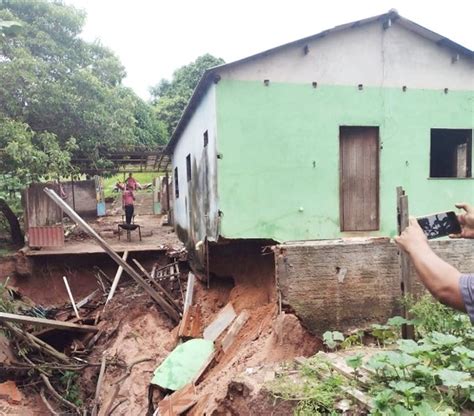 Moradores de três bairros de Monte Alegre atingidos por enxurradas