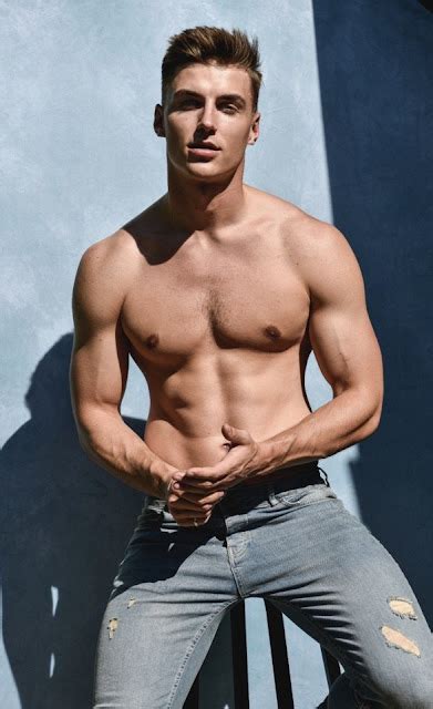 Hot Dudes 28 August 2022 Hot Guys