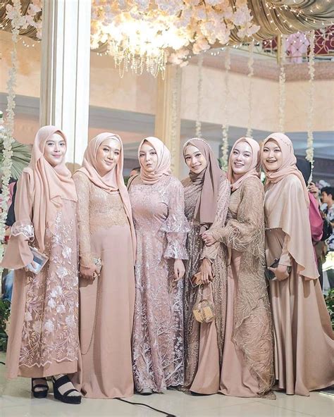 Dress Gaun Bridesmaids Hijab On Instagram “from Irlitalmaida” 1000