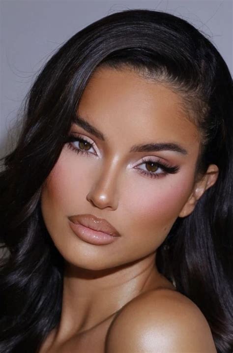 Pin by Mariana Mora Gómez on Maquillaje nude Sultry makeup Bombshell makeup Glam makeup look