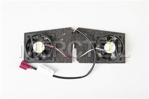 Buy the spare part Mercedes-Benz A0999061102 fan