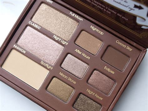 Groen Bruine Smokey Look Met Nude Lippen Cynthia