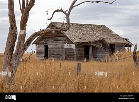 Garden City Kansas An Abandoned House On A Farm In Southwestern