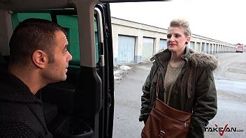 Takevan Pierced rubia extraña paga cualquier cosa incluyendo follar por un paseo XVIDEOS