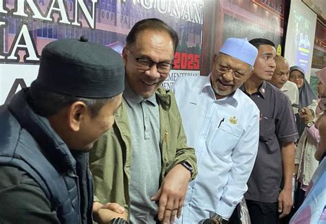 PM Umum Bantuan RM100 Juta Untuk Kelantan Dan Terengganu Sumberkini