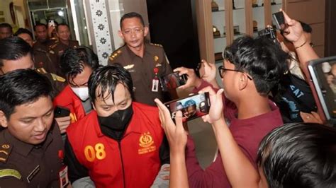 3 PNS Pajak Di Palembang Jadi Tersangka Kasus Korupsi Langsung Ditahan