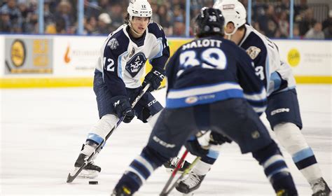 Ads Drop Home Opener To Moose Milwaukee Admirals