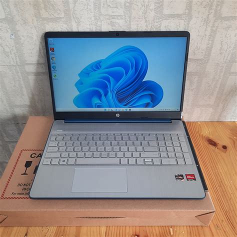 Laptop Hp 15 Ef2126wm Amd Ryzen 5 5500u Vga Amd Radeon Ram 8gb