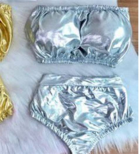 Conjuntinho Folia Hot Pants Dourado Shorts Feminino Nunca Usado Enjoei