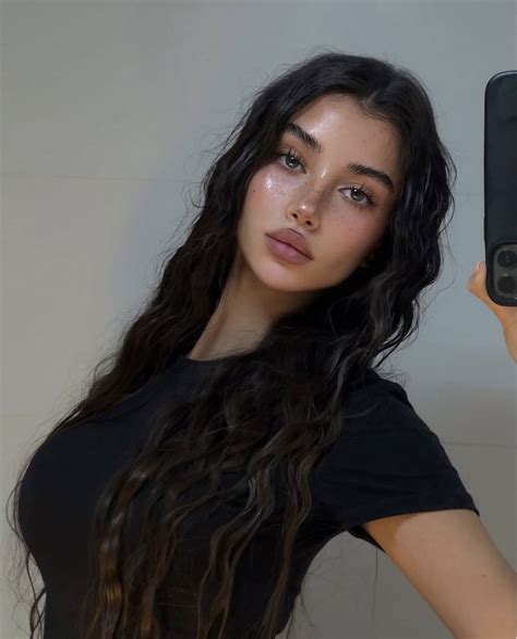 580 Brunette Hotness Ideas In 2025 Brunette Hair Styles Hair Makeup