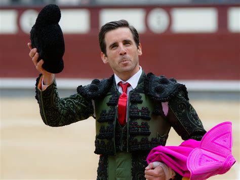 Torero Juan Ortega Suspende Boda 30 Minutos Antes Estupor Amigos El