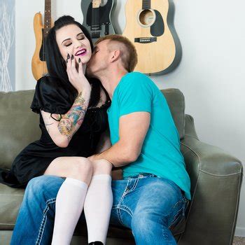 Phoebe Phelpz Babe Page Watch This Adult Model On Freeones