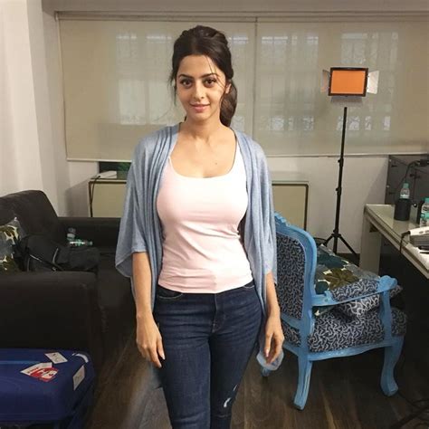 Vedhika Sizzling In A Bikini Celebrating Holidays In The Maldives