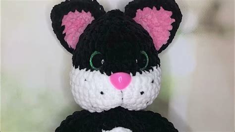 Вязаный котик из плюшевой пряжи. Мягкая игрушка амигуруми крючком из ...