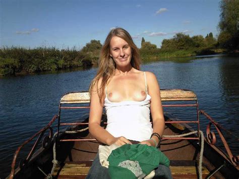 Exposed Flash Naked Nude Wife Pics