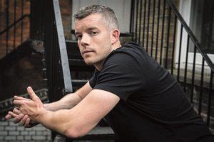 Russel Tovey Praises Graphic Gay Sex Scene In Years Years Cocktails Cocktalk