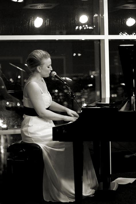 Hire Classical Singer Pianist Singer Belgium Book Female Vocalist