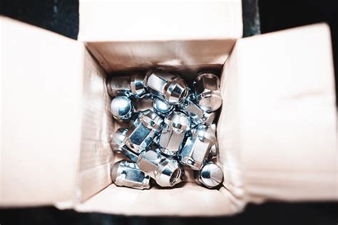 Колесные гайки Додж Калибр – плохая экономия