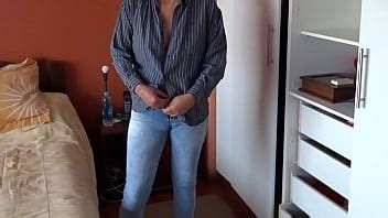 Il Marito Della Domestica Si Fa Una Sega Mentre Io Mi Vesto Per Andare Al Lavoro XVIDEOS