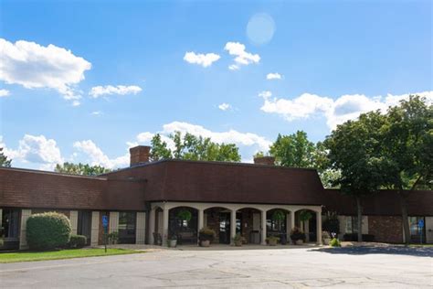 Manor At Greendale