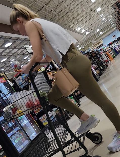 Fit And Slim Blonde In Tight Leggings Always Oc Spandex Leggings