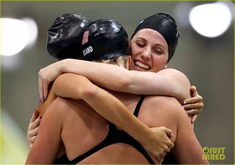 Us Womens Swimming Team Wins Gold In 4x200m Relay Photo 2695444 Photos Just Jared