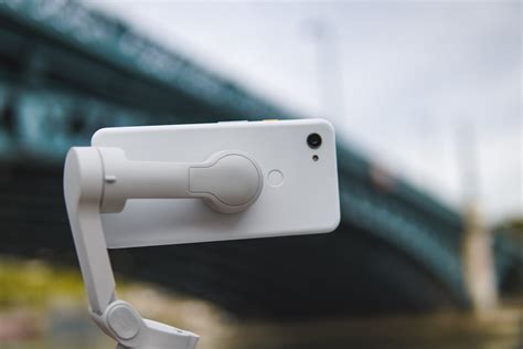 Test du DJI Osmo Mobile 4 (OM 4) : le même en plus pratique