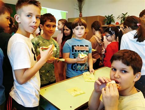 Tradicionalni Slovenski Zajtrk Odmeval Tudi V Tujini Tradicionalni