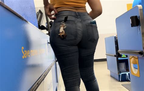 Phat Ass Puerto Rican Milf Cant Stop Bending Over In Front Of Me AE Jeans Walmart Tight