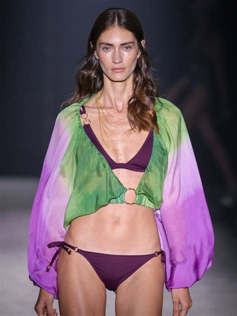 Sommer Sonne Bademode So finden Sie Ihren perfekten Bikini oder Badeanzug séduction Magazin