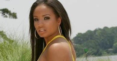 Butts Models Sexy Yellow Bikini