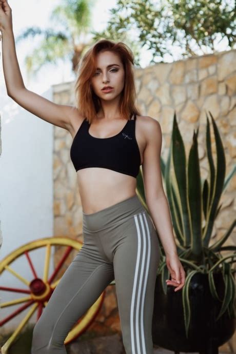 Skin Tight Leggings Porn Pics Naked Photos Sexygirlspics