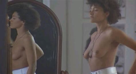 Naked Raffaella Offidani In The Voyeur