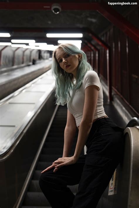 Apollolol Apollolol Nude OnlyFans Leaks Fappening FappeningBook