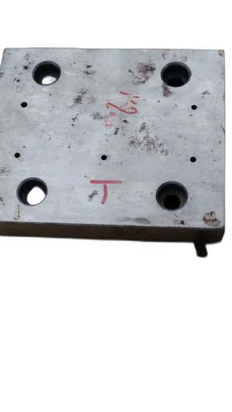 iron machine base plate  industries size  feet  rs