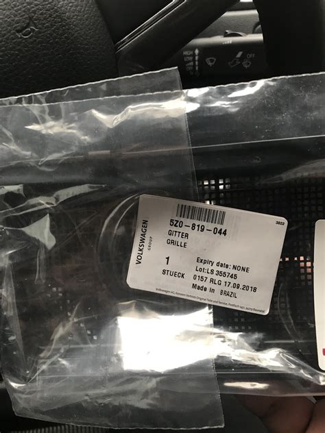 5Z0819044 решетка воздухозаборника отопителя VAG | Запчасти на DRIVE2