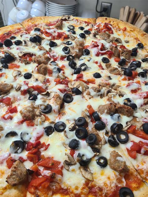 Gracie's Favorite | Westport Pizza Company