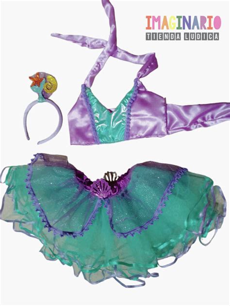 Hot Sexy Nieve Pegg Bikini Pics