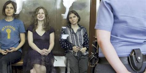 Les Pussy Riot Risquent Trois Ans De Camp