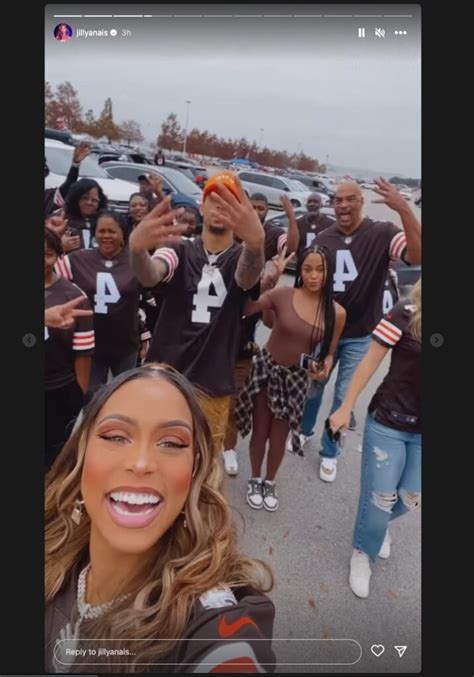 Deshaun Watsons Girlfriend Spotted At Texans Browns Game