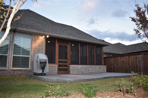 Screened-In Covered Patio in The Colony
