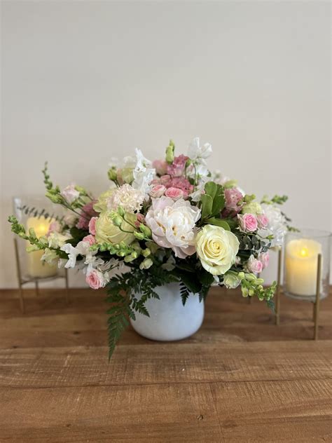 flowers  symbolize motherhood mothers day flowers