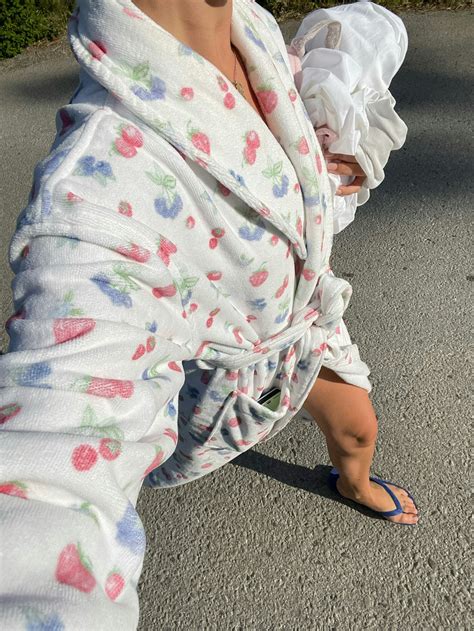 Summer Berries Robe - Djerf Avenue | Djerf Avenue