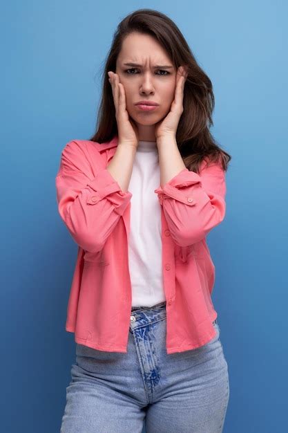 Premium Photo Upset Brunette Woman With Dark Hair Below Her Shoulders Feels Bad